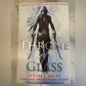 Throne of Glass Book